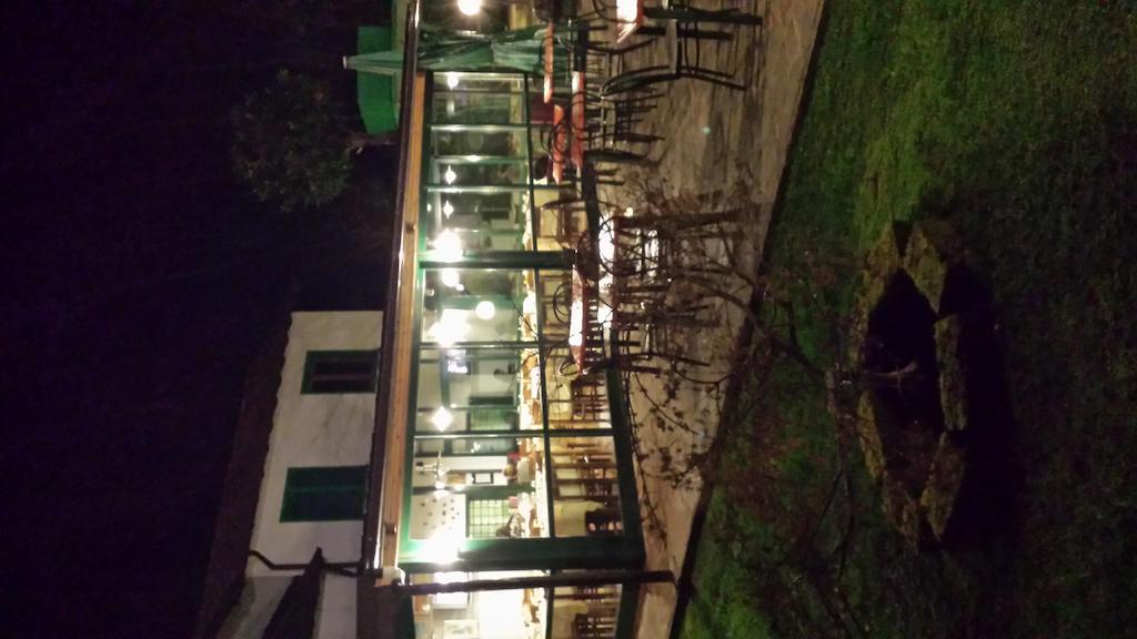 Trattoria I Bodega Hotell Abbadia Lariana Exteriör bild