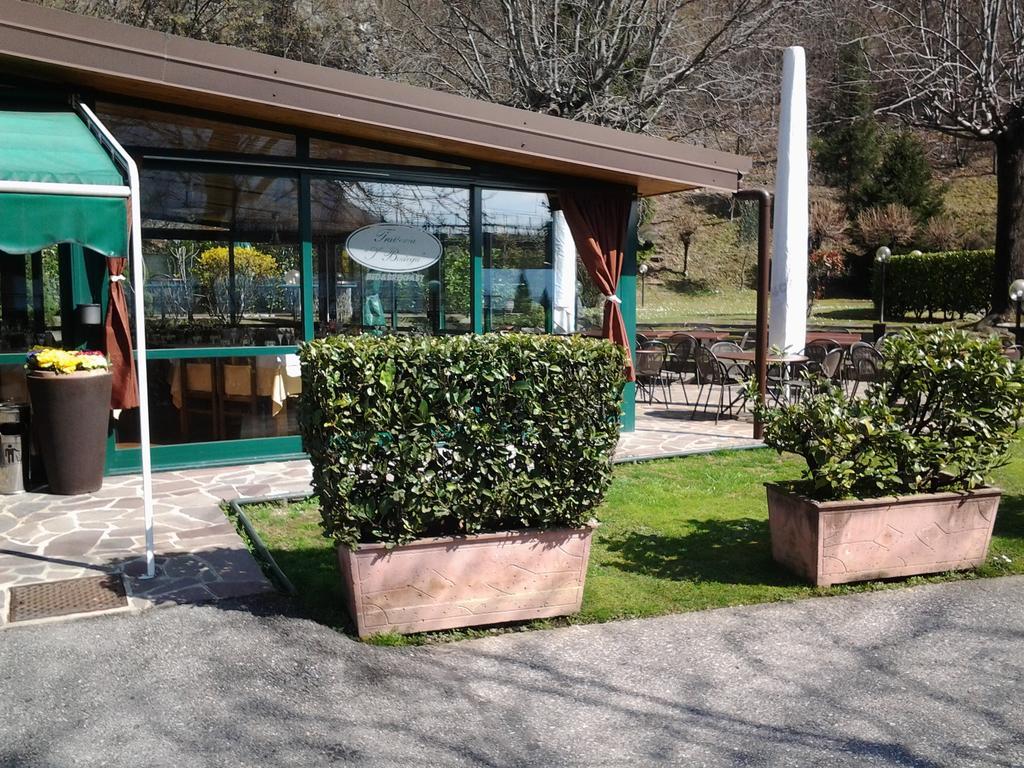 Trattoria I Bodega Hotell Abbadia Lariana Exteriör bild