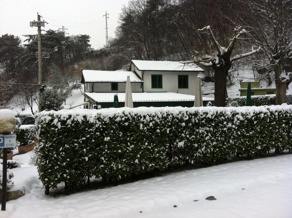 Trattoria I Bodega Hotell Abbadia Lariana Exteriör bild