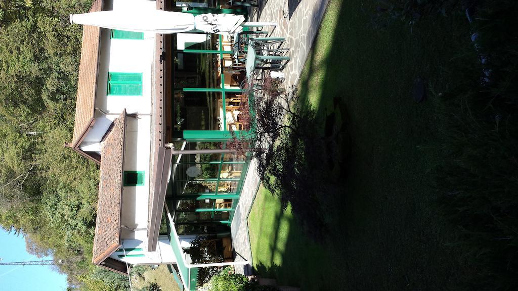 Trattoria I Bodega Hotell Abbadia Lariana Rum bild