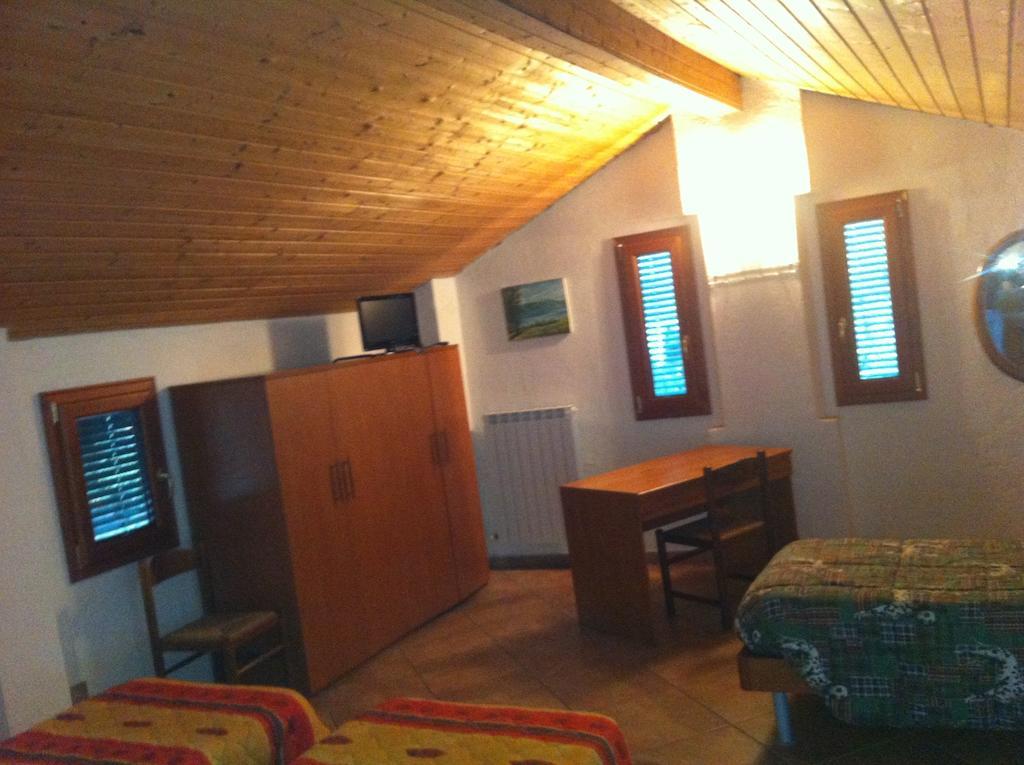 Trattoria I Bodega Hotell Abbadia Lariana Exteriör bild