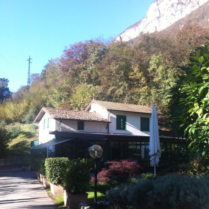 Trattoria I Bodega Hotell Abbadia Lariana Exteriör bild